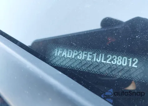 2018 Ford Focus Se z USA, uszkodzony, nr VIN 1FADP3FE1JL238012